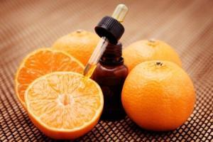 8512_450-17370658-orange-essential-oil-300x200.jpg